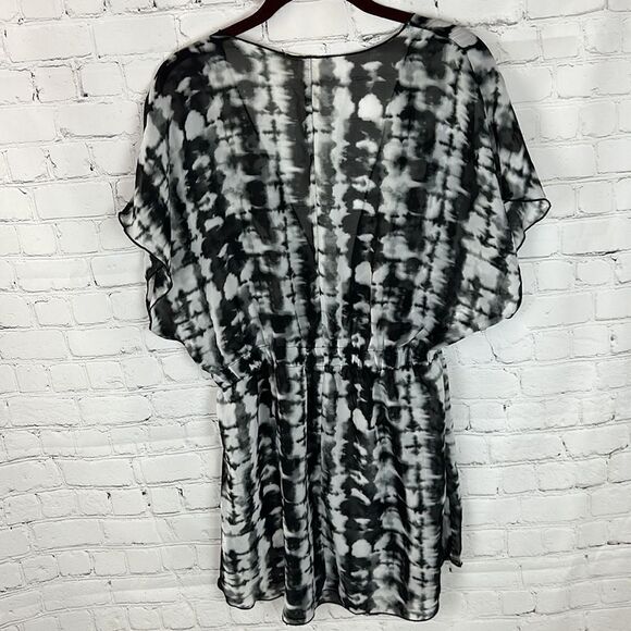 Miken Swim Black and white stir Dye Coverup Size Large - Picture 6 of 7